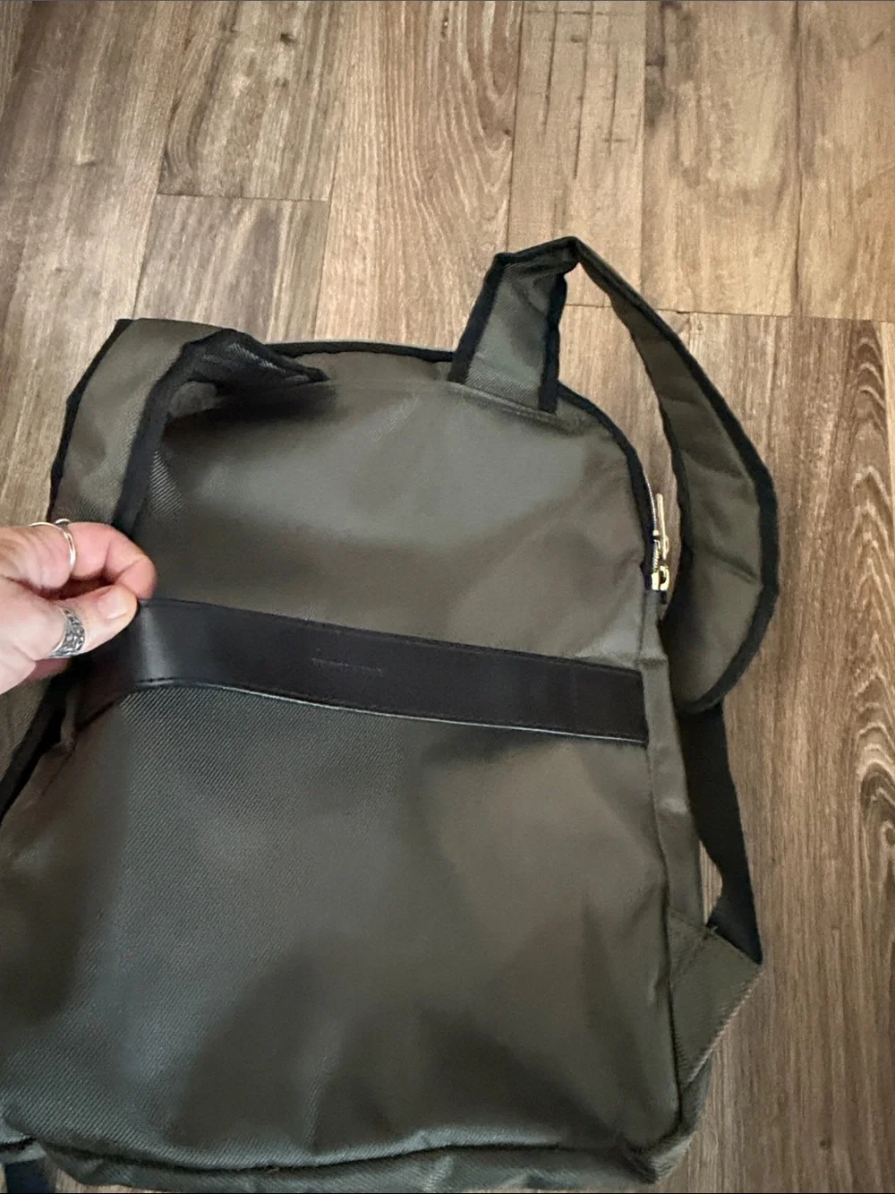 Kenneth Cole Reaction quilted front